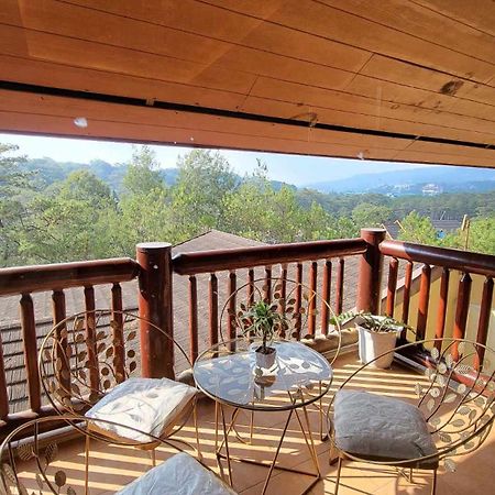 Family Room,2 King Bed Privately Owned At The Forest Lodge By Mist And Pine Baguio City Exterior photo
