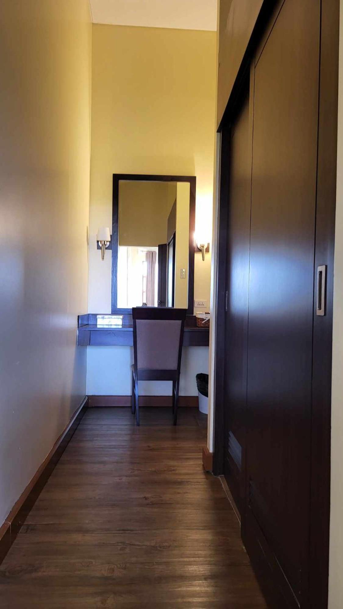 Family Room,2 King Bed Privately Owned At The Forest Lodge By Mist And Pine Baguio City Exterior photo